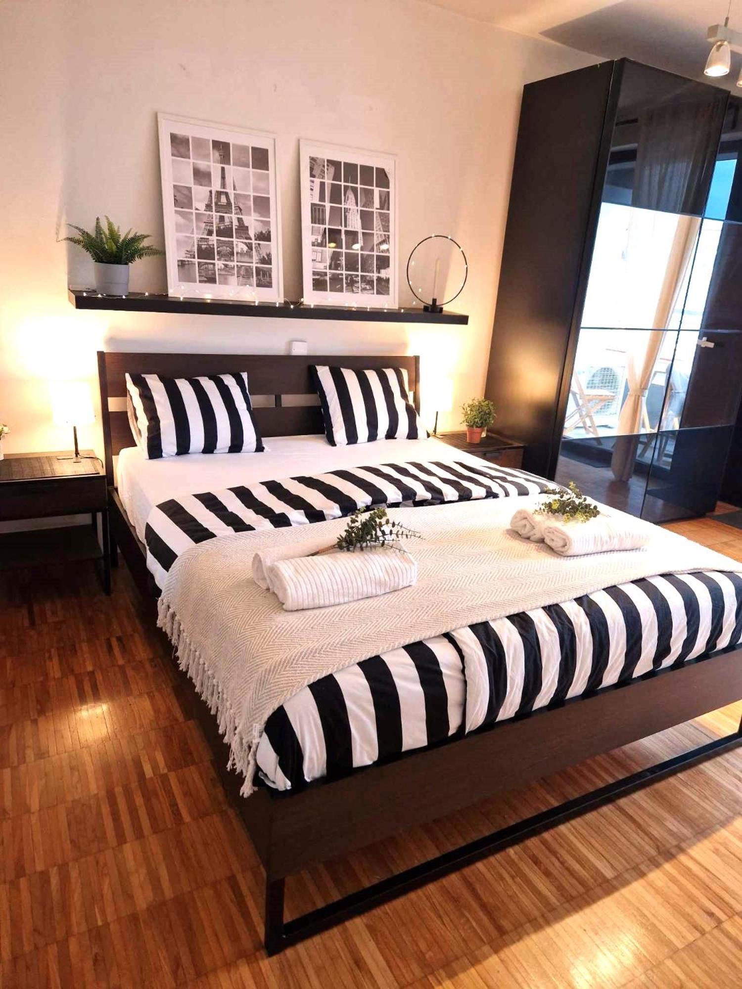 Apartament Spacious Near Center With Balcony And Garage Parking *