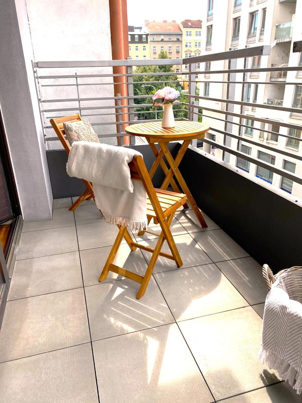 公寓 Spacious Near Center With Balcony And Garage Parking 布拉格